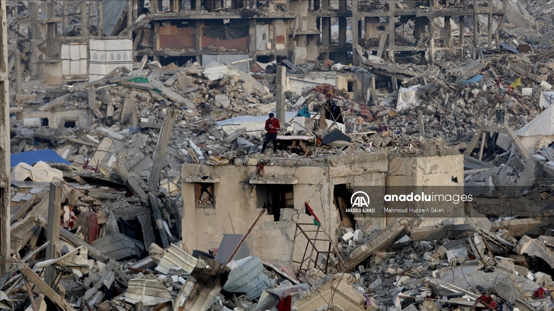 İsrail saldırılarında büyük yıkıma uğrayan Gazze'nin Cibalya Kampı'nda günlük yaşam