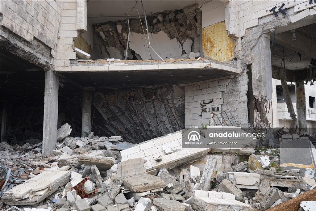 Gazze'deki işitme engellilere hizmet veren vakfın binası, İsrail saldırılarıyla ağır hasar gördü