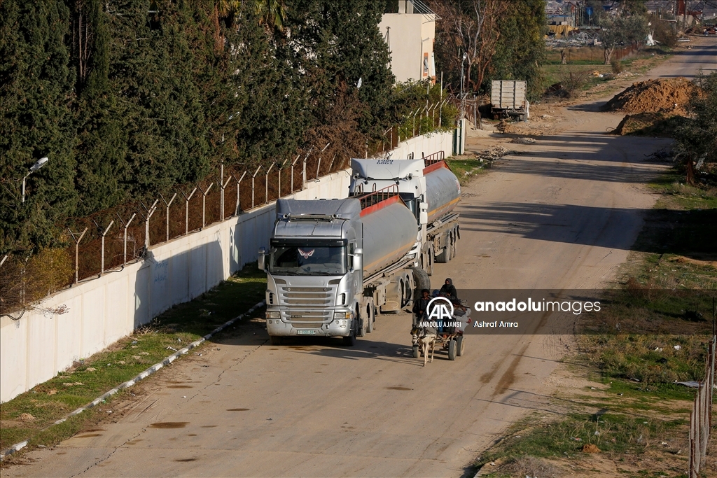Gazze'nin tek elektrik santraline yakıt tedarik edilmeye başlandı