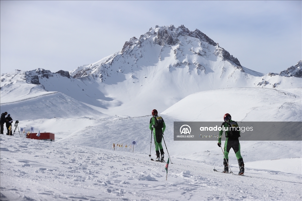 Turkiye Mountain Skiing Championships held in Mount Erciyes of Kayseri