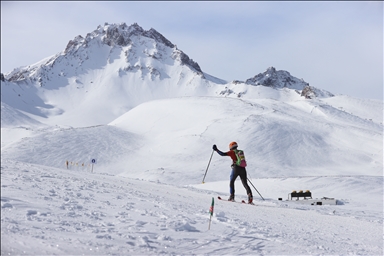 Turkiye Mountain Skiing Championships held in Mount Erciyes of Kayseri