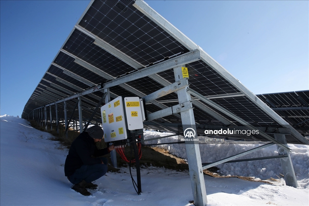Bitlis'te rüzgar ve güneş enerjisi santrali sayısı artıyor
