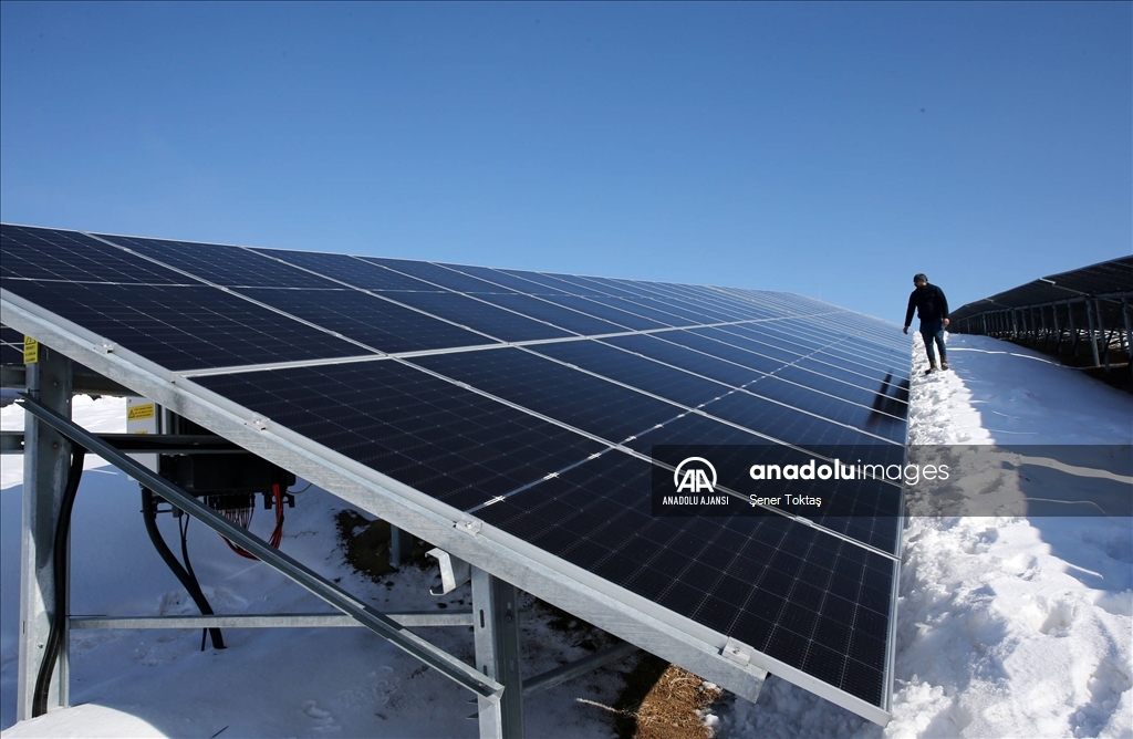 Bitlis'te rüzgar ve güneş enerjisi santrali sayısı artıyor