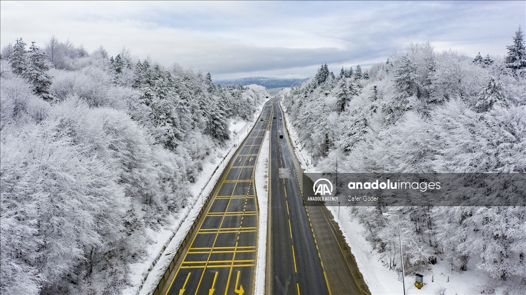 Snowy weather in Turkiye’s Mount Bolu