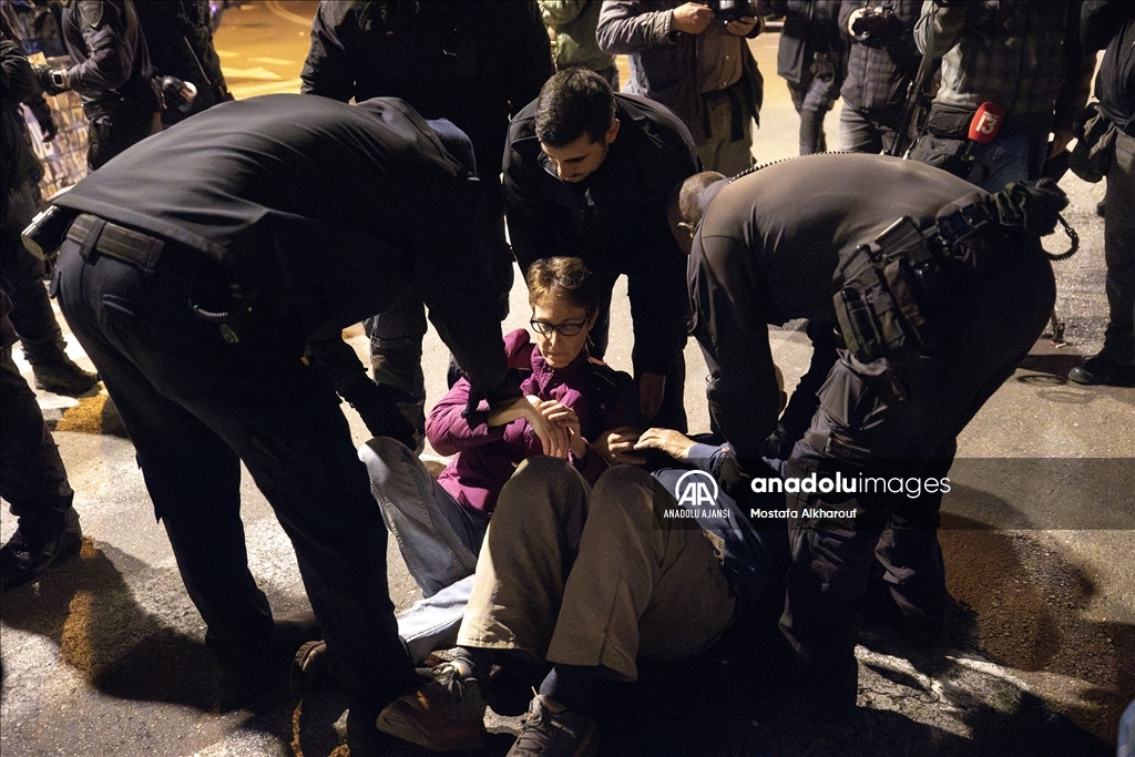 İsrailliler, Hamas ile İsrail arasındaki takas sürecinin devam etmesi talebiyle gösteri düzenledi