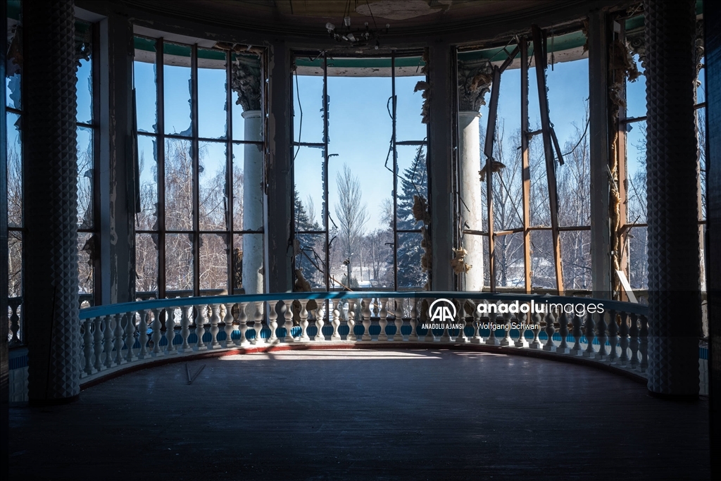 Ukrayna'nın Pokrovsk kentinde enkaz kaldırma çalışmaları devam ediyor