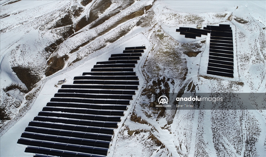 Bitlis'te rüzgar ve güneş enerjisi santrali sayısı artıyor