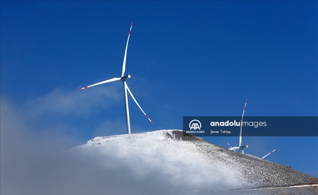 Bitlis'te rüzgar ve güneş enerjisi santrali sayısı artıyor