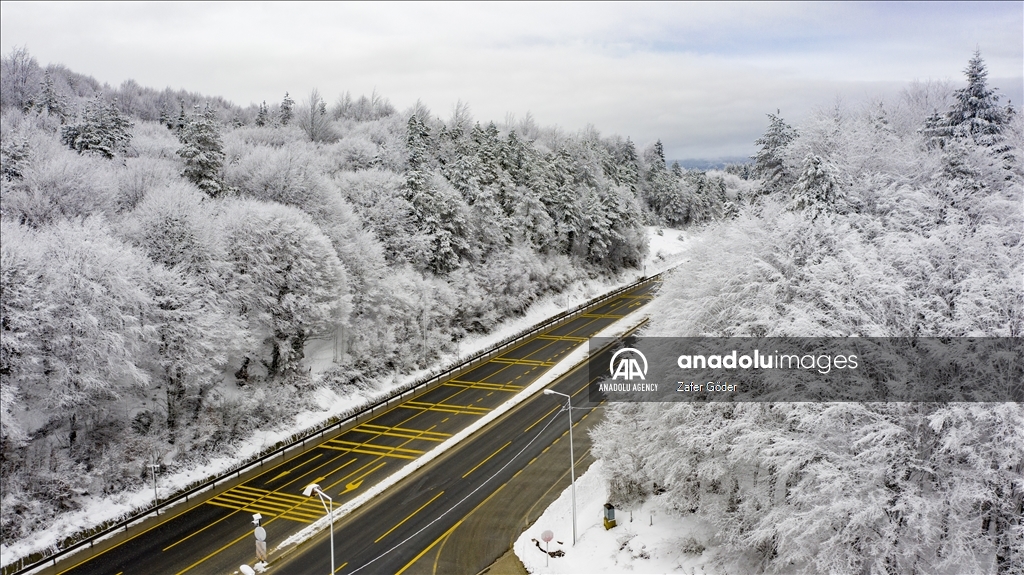 Snowy weather in Turkiye’s Mount Bolu