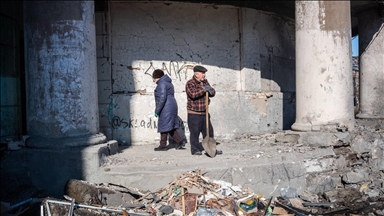 Ukrayna'nın Pokrovsk kentinde enkaz kaldırma çalışmaları devam ediyor