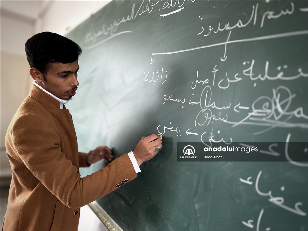 Gazze'de yaklaşık bir buçuk yıl ardan sonra eğitime dönüş