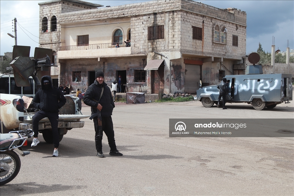 Suriye ordusu, Dera’da devrik rejim unsurlarına operasyon düzenledi