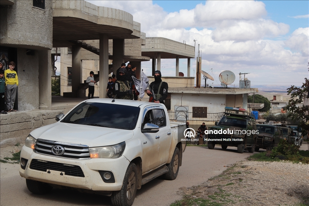 Suriye ordusu, Dera’da devrik rejim unsurlarına operasyon düzenledi