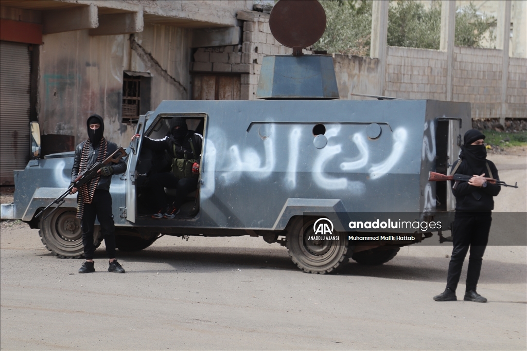 Suriye ordusu, Dera’da devrik rejim unsurlarına operasyon düzenledi