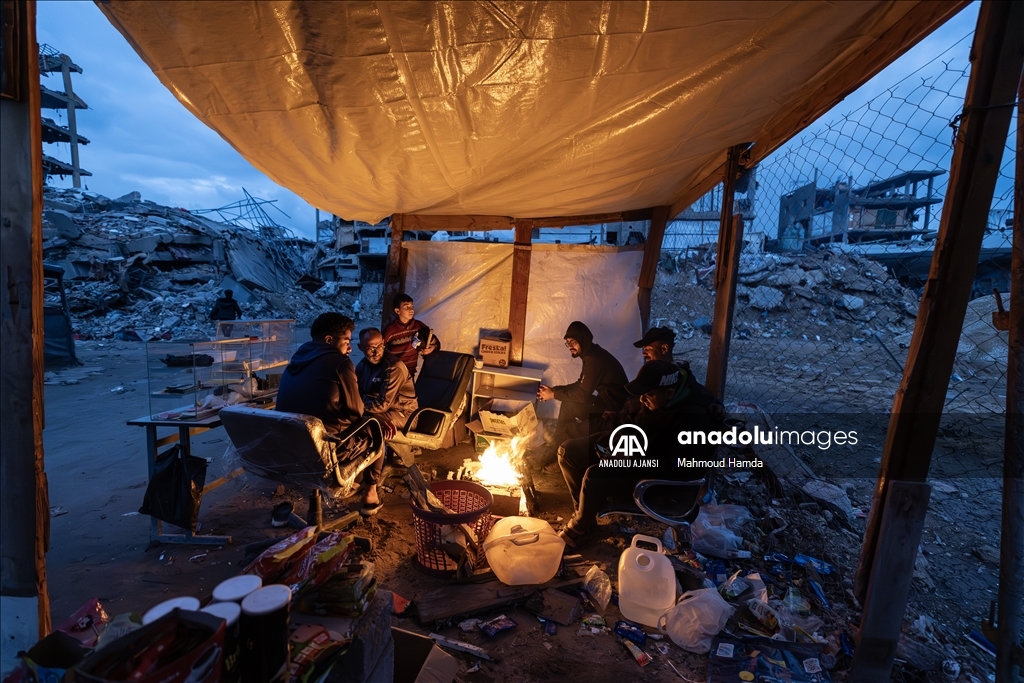 Ateşkesin ardından Gazze'de soğuk hava koşulları Filistinlileri olumsuz etkiliyor