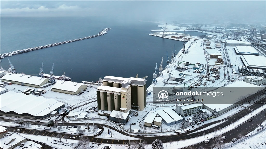 Trabzon'da kar etkili oldu