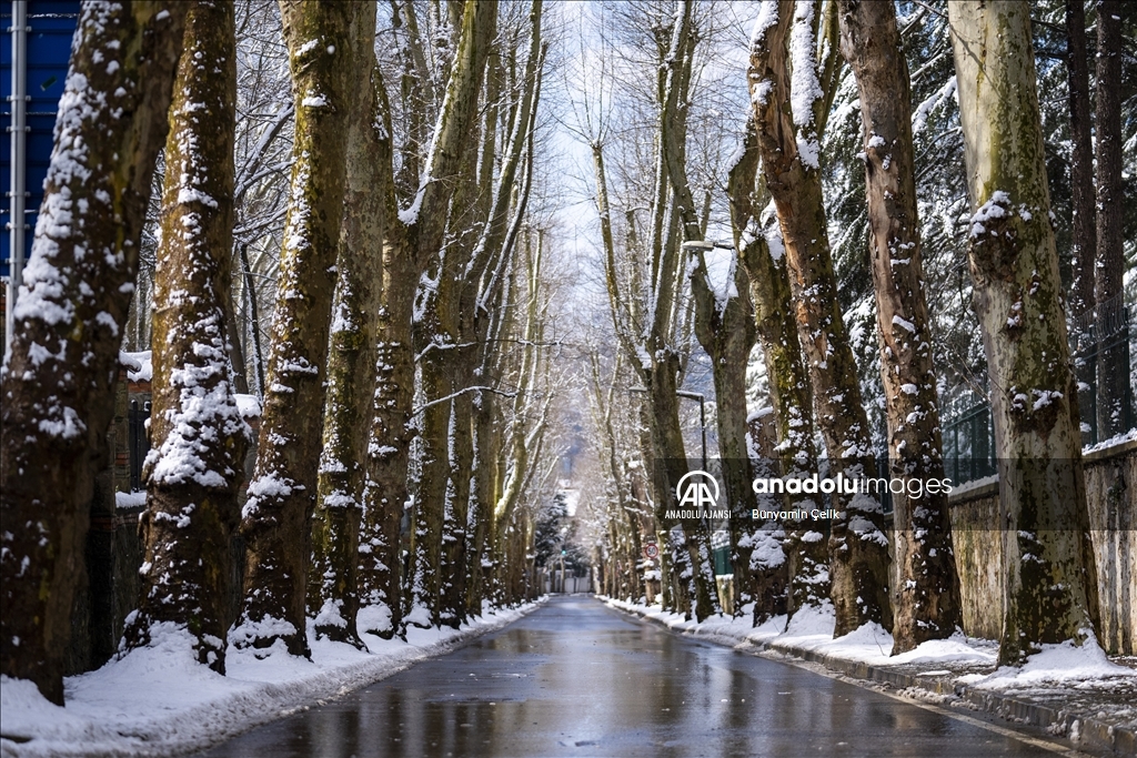 İstanbul'da kar yağışı aralıklarla sürüyor