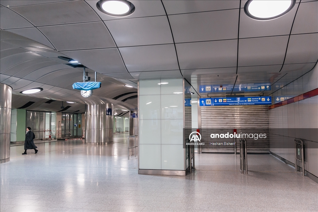 Dortmund'da toplu taşıma çalışanları maaş artışı talebiyle greve gitti