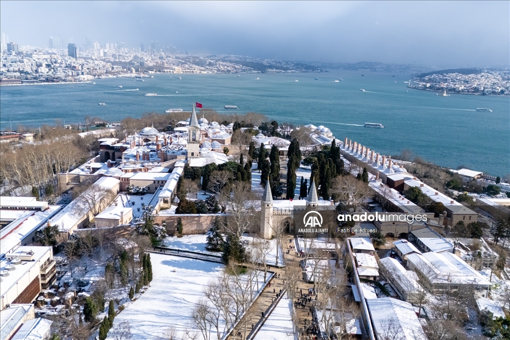 İstanbul'da kar yağışı aralıklarla sürüyor
