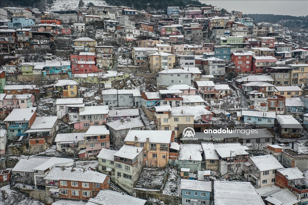 Bursa'da kar yağışı etkili oldu