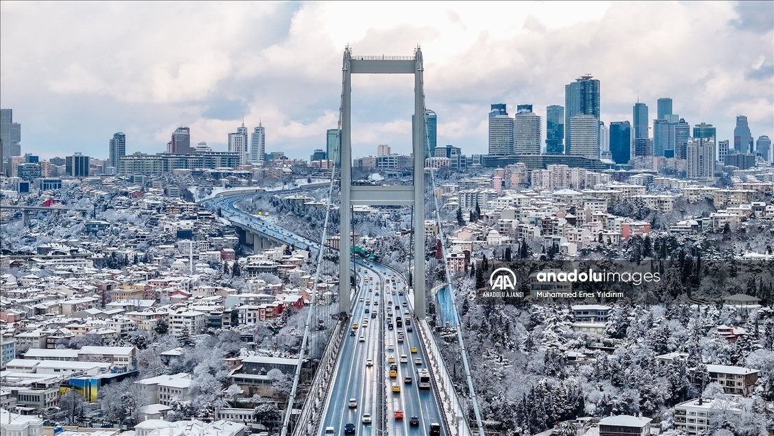 İstanbul'da kar yağışı aralıklarla sürüyor