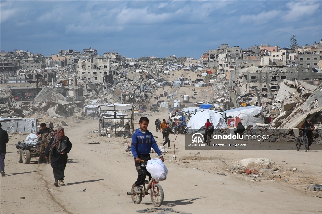 Gazze Şeridi'nin kuzeyindeki Cibaliye'de günlük yaşam