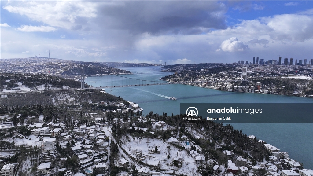 İstanbul'da kar yağışı aralıklarla sürüyor