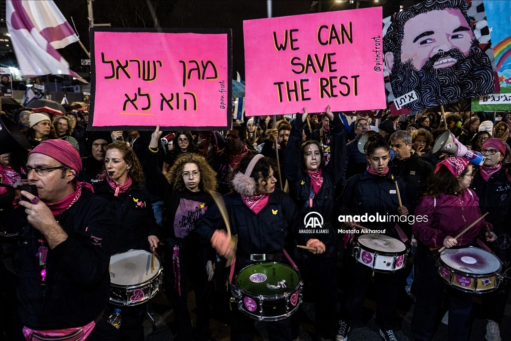 İsrailli esirlerin yakınları Tel Aviv'de gösteri düzenledi