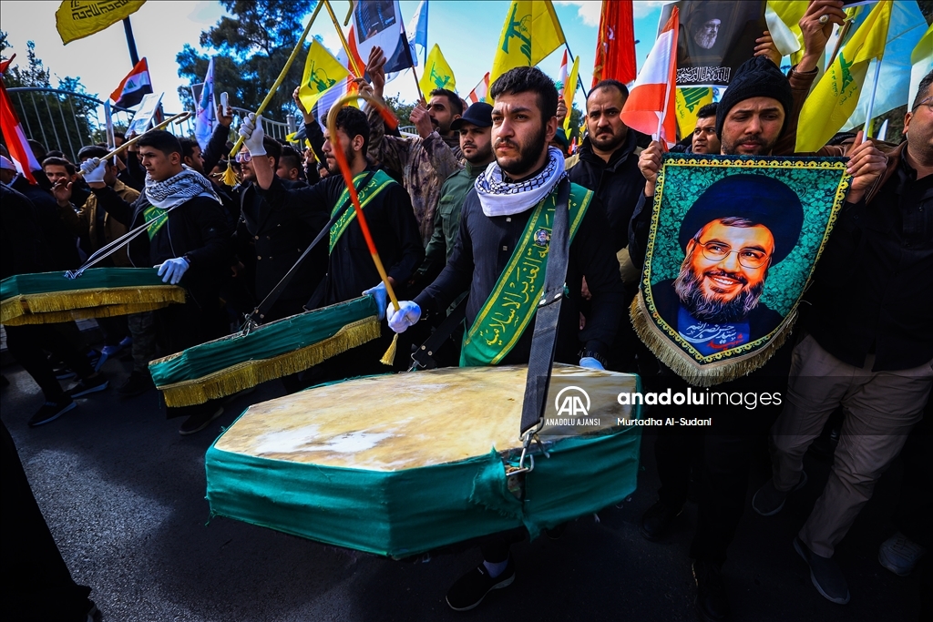 Irak'ta eski Hizbullah lideri Hasan Nasrallah için sembolik cenaze töreni düzenlendi