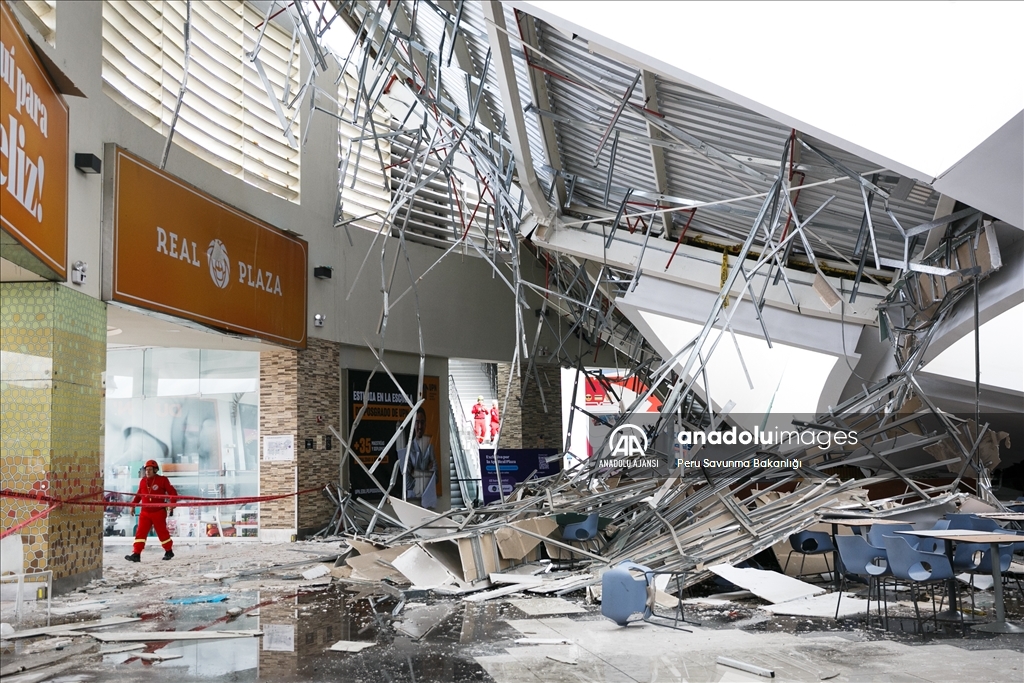 Peru'da alışveriş merkezinin çatısının çökmesi sonucu 8 kişi öldü, 80 kişi yaralandı