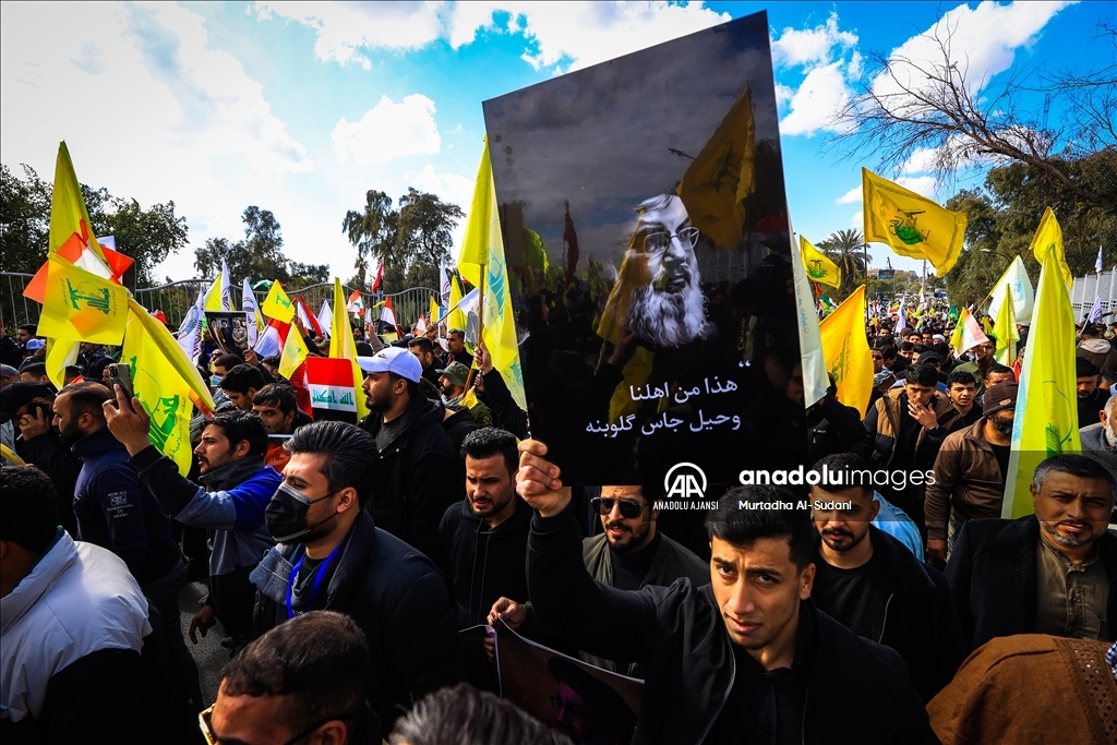 Irak'ta eski Hizbullah lideri Hasan Nasrallah için sembolik cenaze töreni düzenlendi