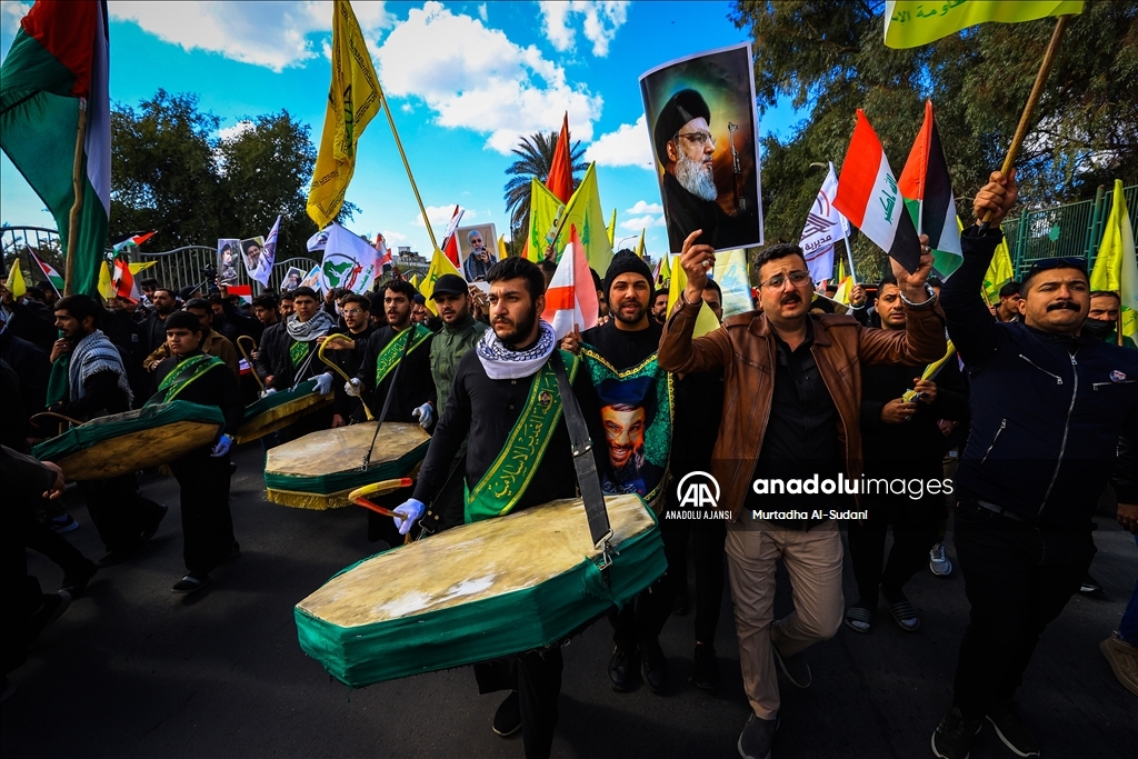 Irak'ta eski Hizbullah lideri Hasan Nasrallah için sembolik cenaze töreni düzenlendi