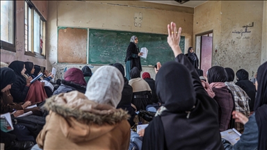 Gazze'de bir buçuk yıl aradan sonra eğitim öğretim süreci yeniden başladı