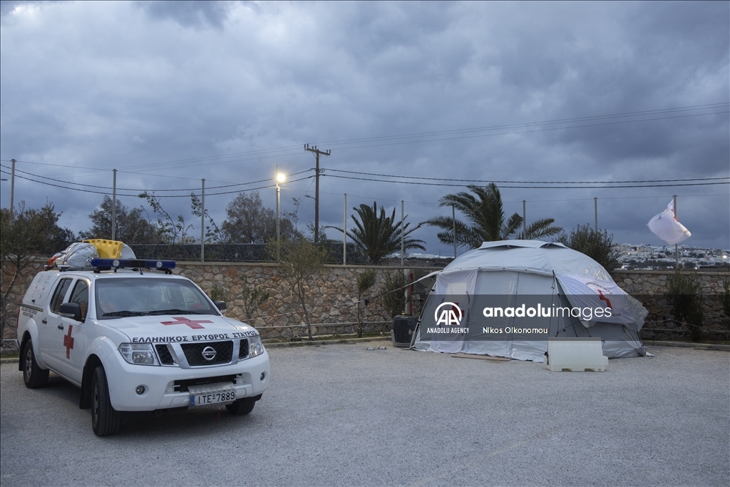 Туристический центр Греции Санторини превращается в город-призрак