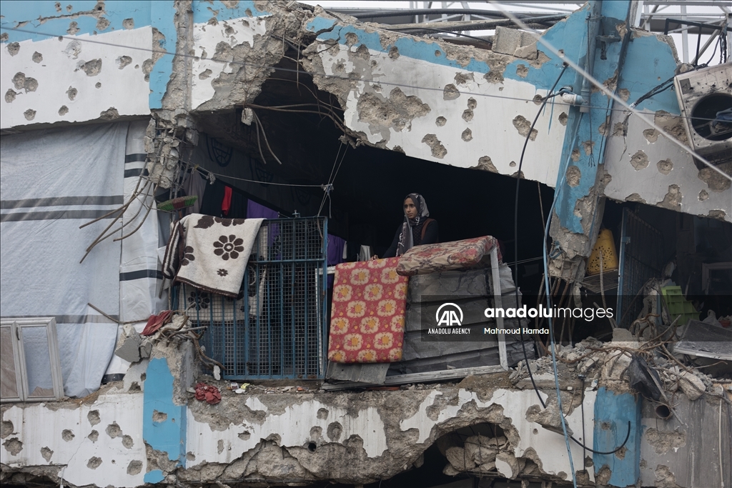 Palestinians endure harsh winter and daily struggles amid destruction in Jabalia