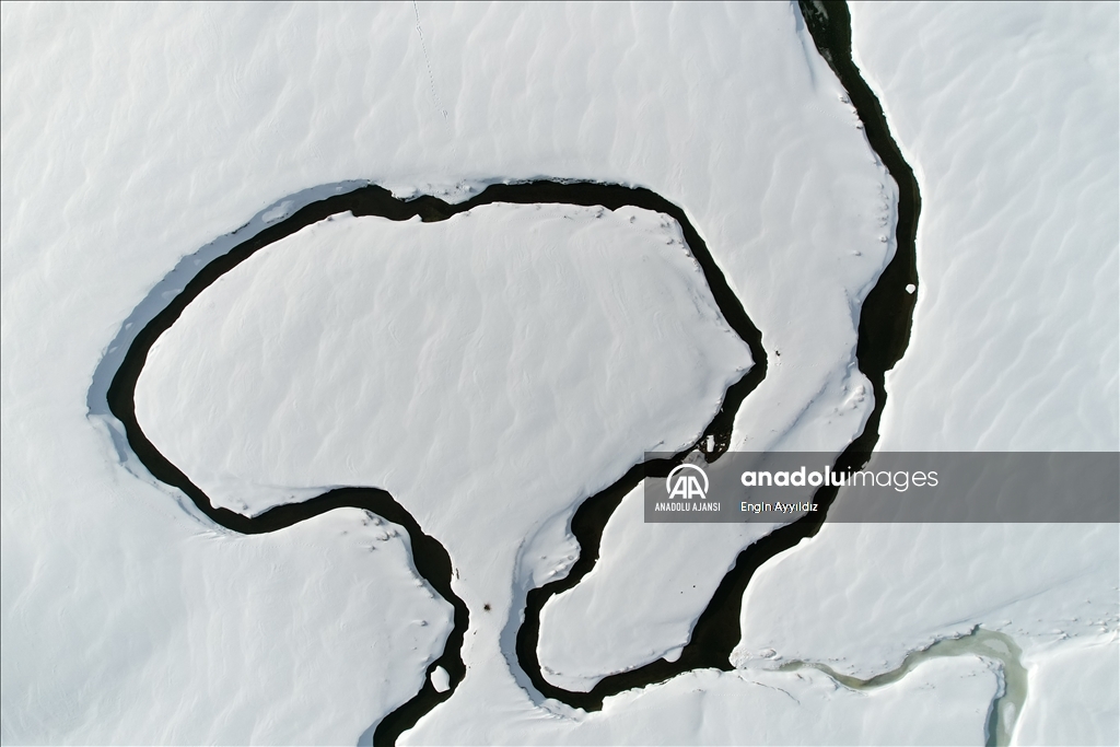 Menderesleri ile ünlü Perşembe Yaylası beyaza büründü