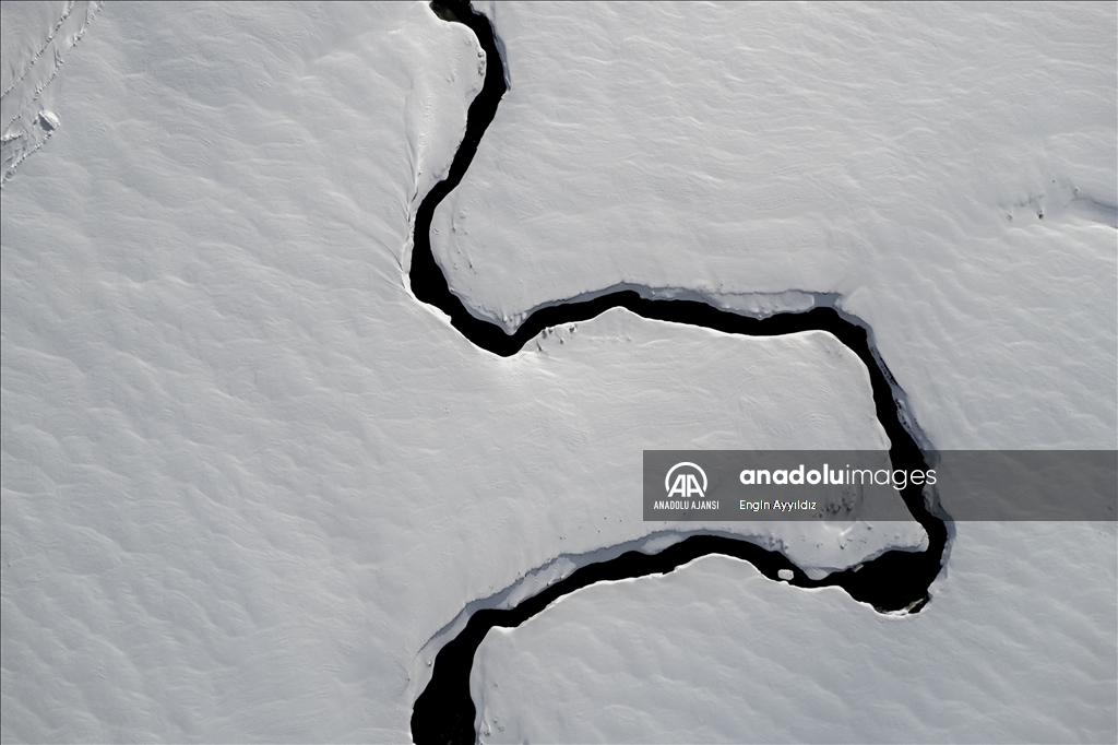 Menderesleri ile ünlü Perşembe Yaylası beyaza büründü