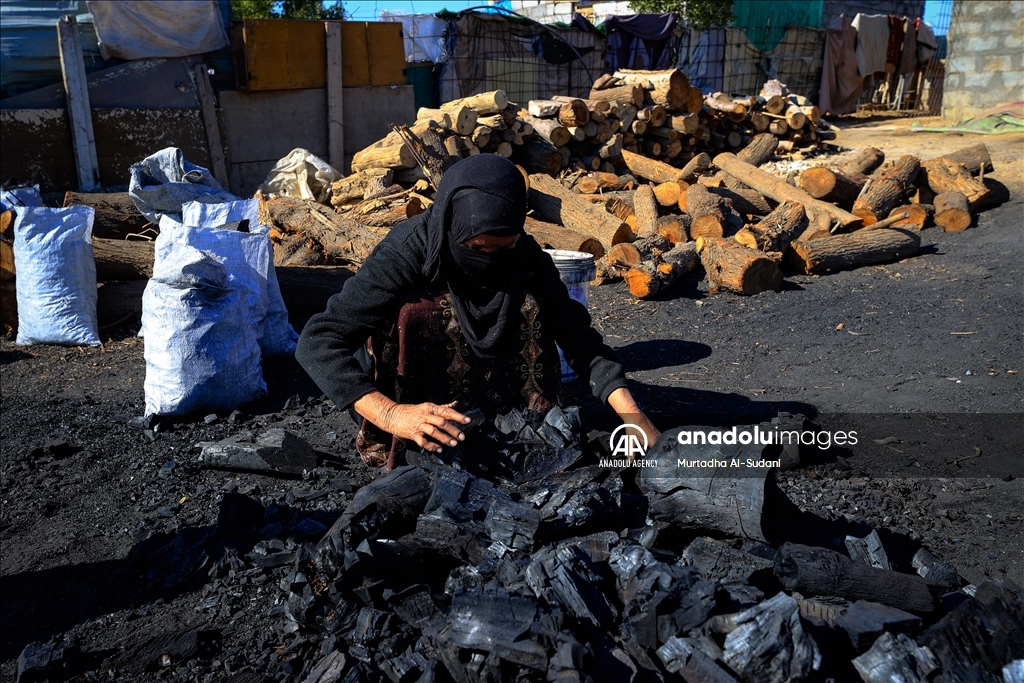 Iraq's charcoal makers: Battling poverty and limited resources