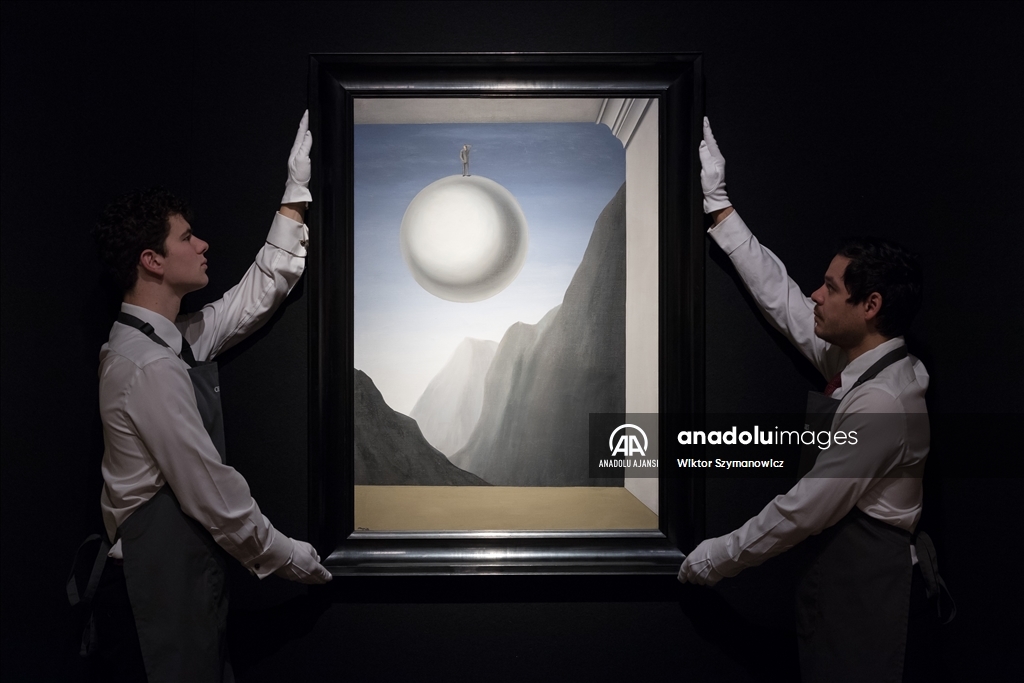 Christie’s müzayede evinde 21. yüzyıl sürreal eserleri açık artırmaya çıktı