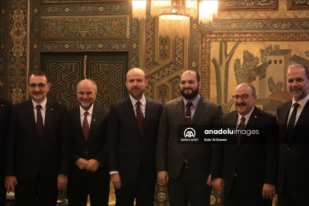 ضم بلال أردوغان.. وفد تركي يلتقي محافظ دمشق ويزور الجامع الأموي