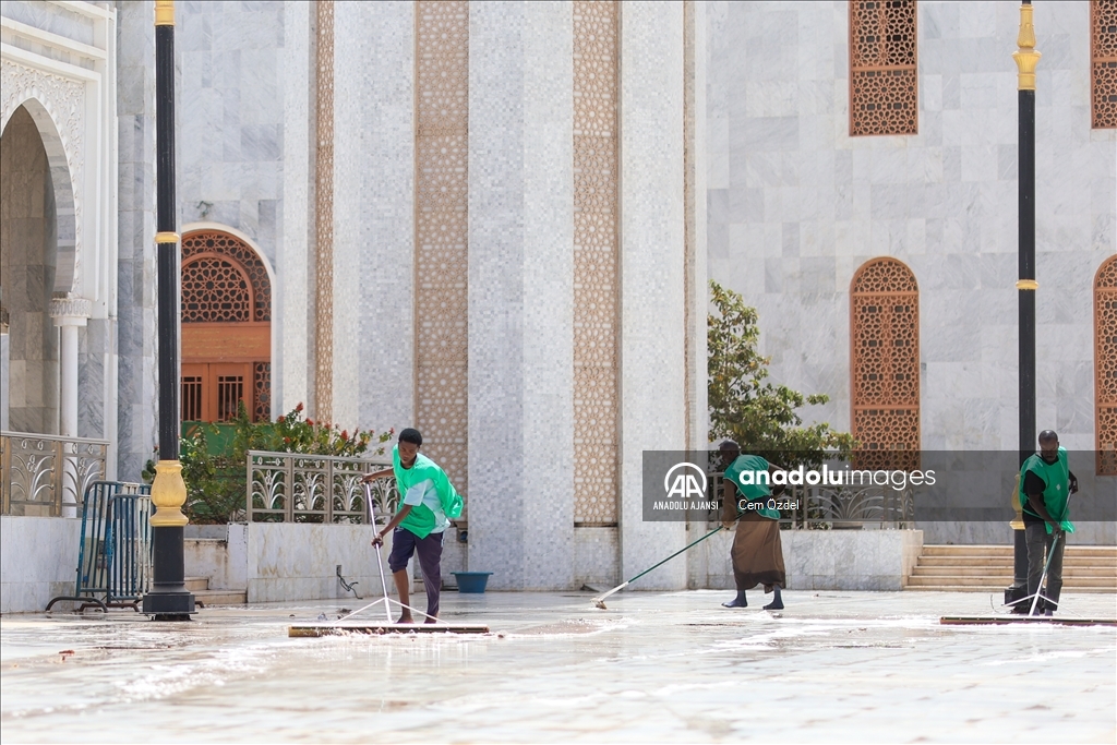 Batı Afrika'nın en büyük camisinde ramazan heyecanı