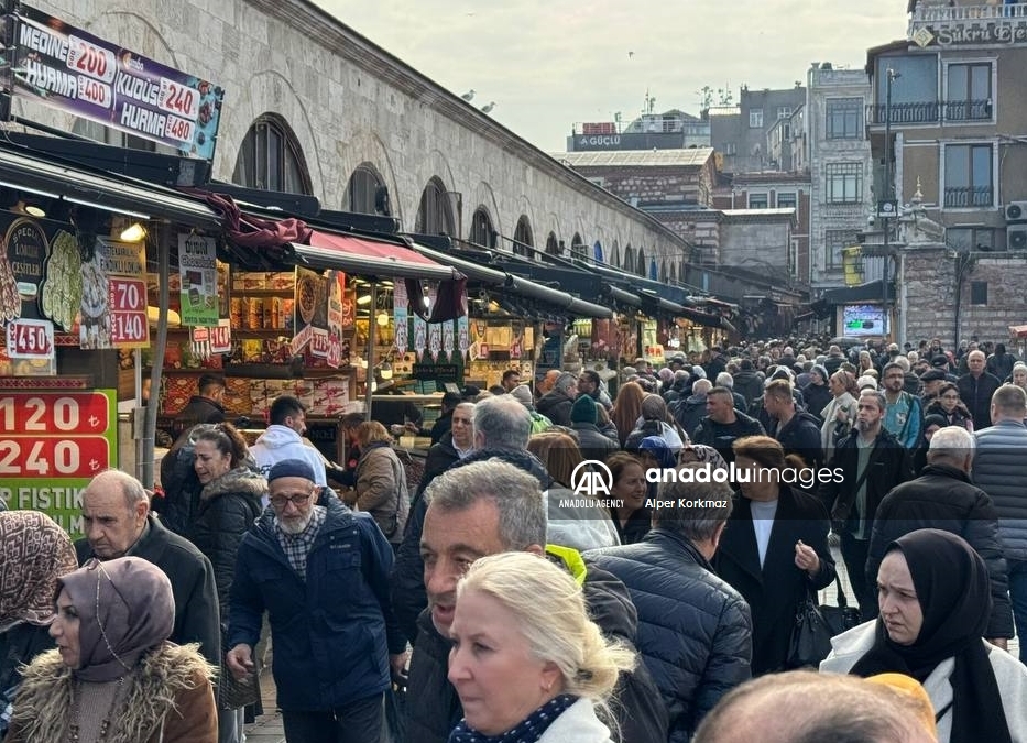 أسواق "أمين أونو" بإسطنبول.. سحر التسوق الرمضاني