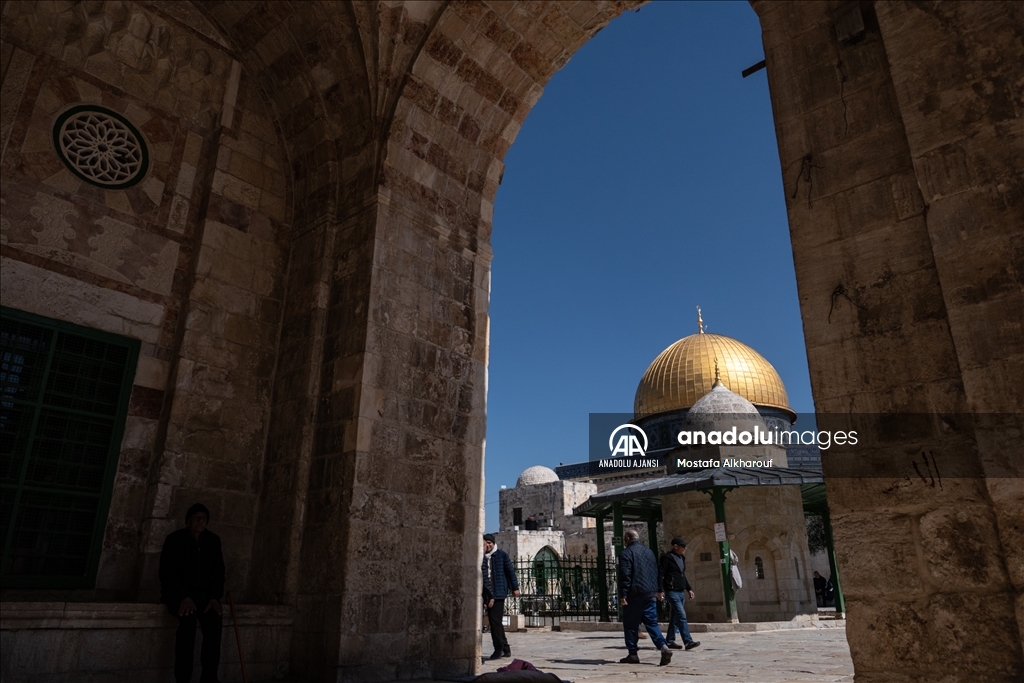 Mescid-i Aksa'da İsrail kısıtlaması devam ediyor