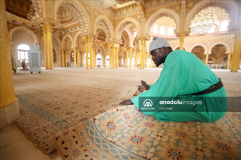 السنغال.. أكبر مساجد غرب إفريقيا يتهيأ لاستقبال رمضان