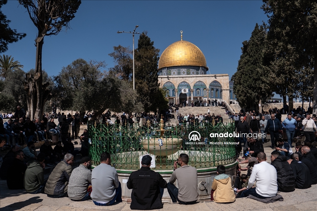 Mescid-i Aksa'da İsrail kısıtlaması devam ediyor
