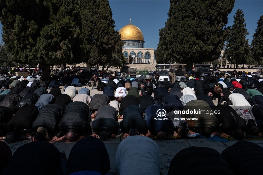 Mescid-i Aksa'da İsrail kısıtlaması devam ediyor