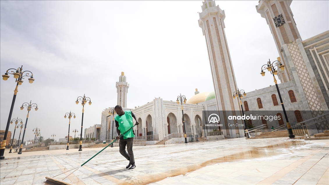 Batı Afrika'nın en büyük camisinde ramazan heyecanı
