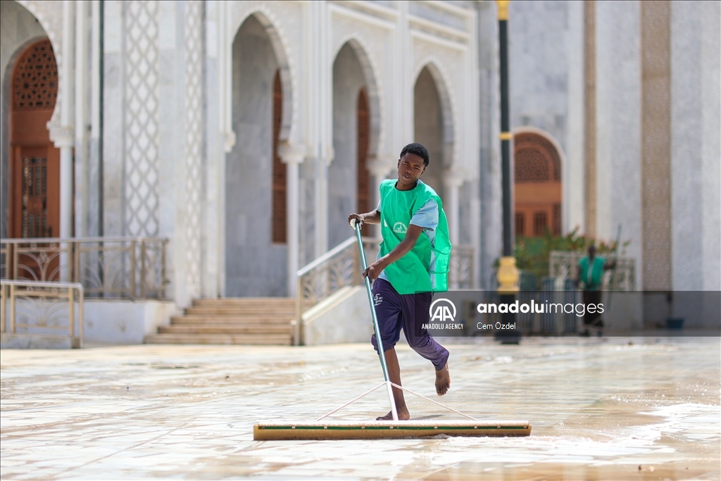 السنغال.. أكبر مساجد غرب إفريقيا يتهيأ لاستقبال رمضان
