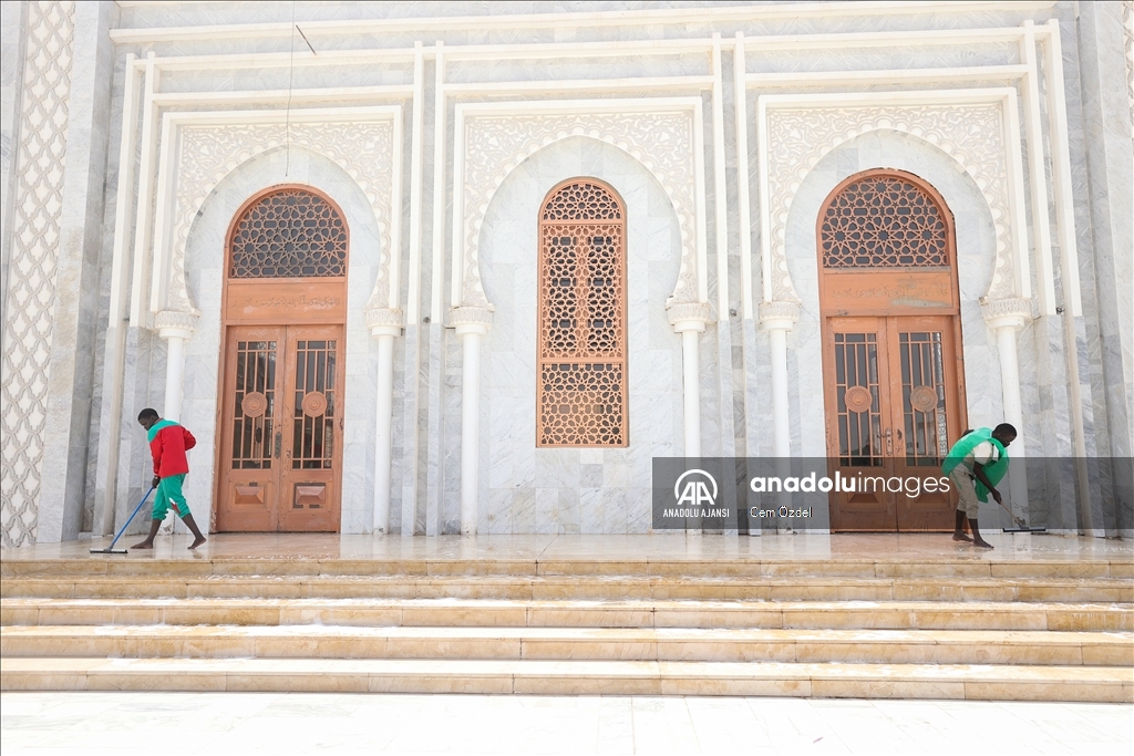 Batı Afrika'nın en büyük camisinde ramazan heyecanı