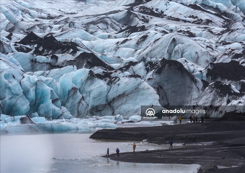 İzlanda'daki Vatnajokull Buzulu iklim değişikliği ve küresel ısınmadan olumsuz etkileniyor